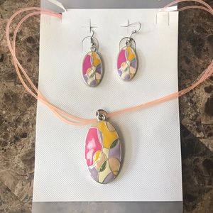 Women’s set of necklace and earrings